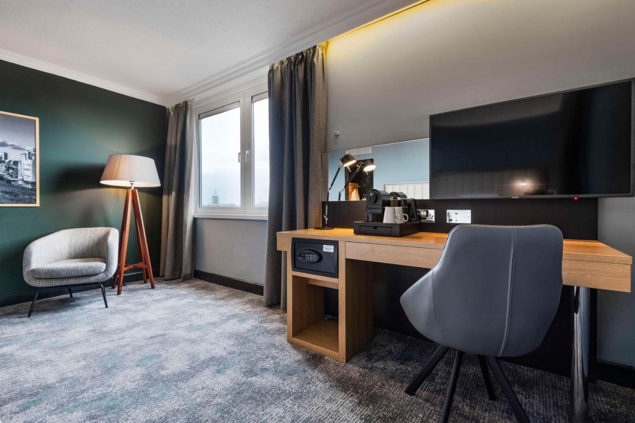 Radisson Hotel 4*
